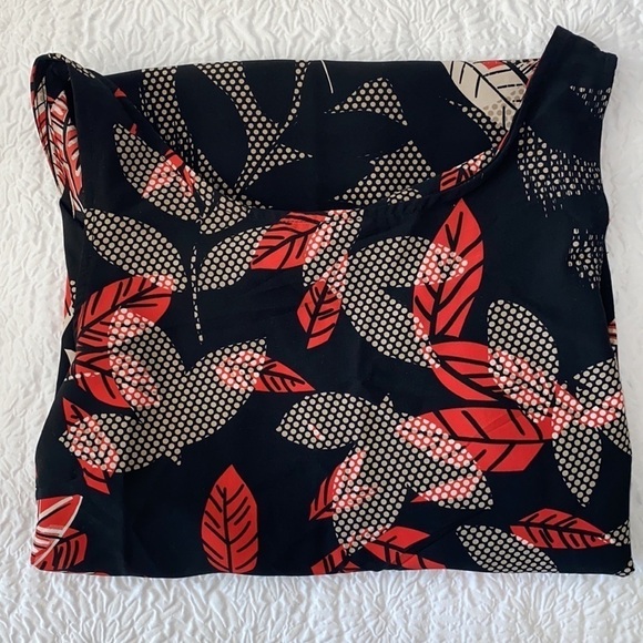 August Silk Cold Shoulder Butterfly Sleeves Midi Dress - Picture 6 of 12